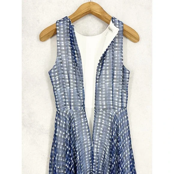 Maggy London Blue White Ombre Check Sleeveless Handkerchief Hem Dress Size 6 - Picture 7 of 10